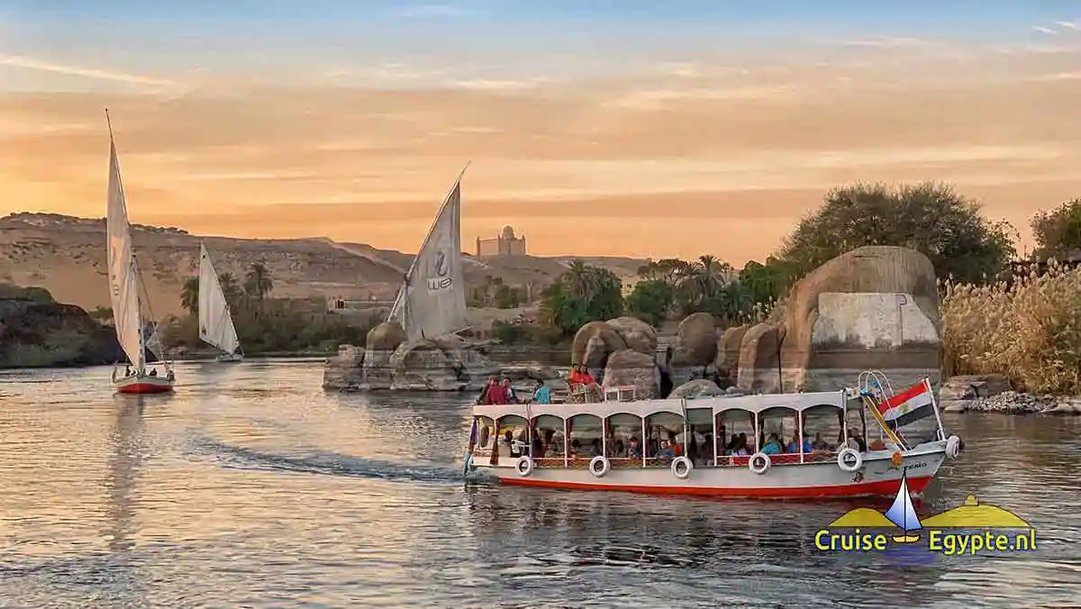 Boottocht Aswan met zonsondergang.